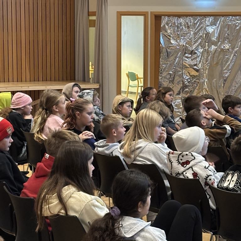 28b6abd0-8cb3-4037-b7d9-261552bcc60a