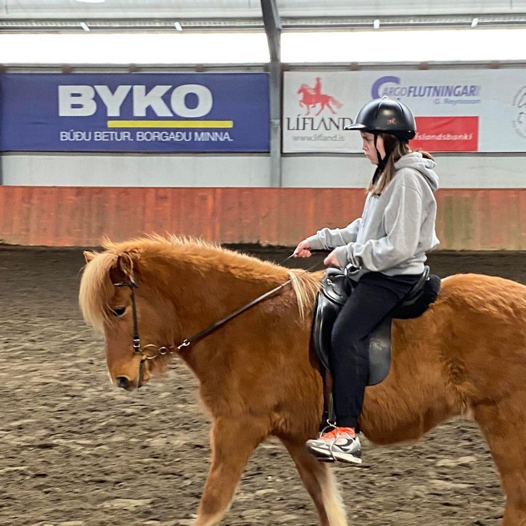 277593161_556997475657299_8883552194672653135_n