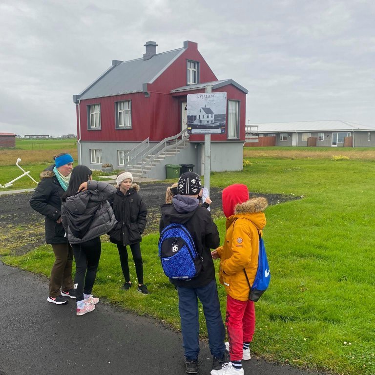 238531652_165789315692153_6306720481041852213_n