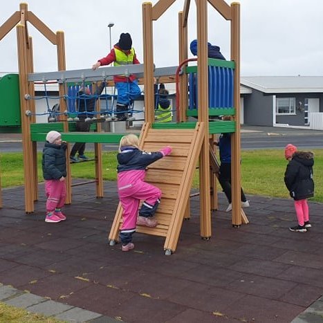 241195558_373718511051139_2316583412848003257_n