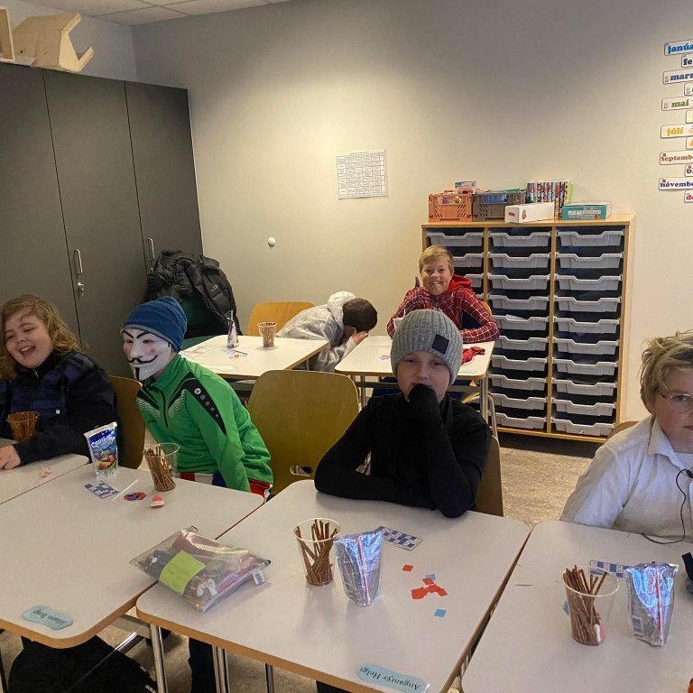 311917331_1207905436475993_7686033711983036463_n