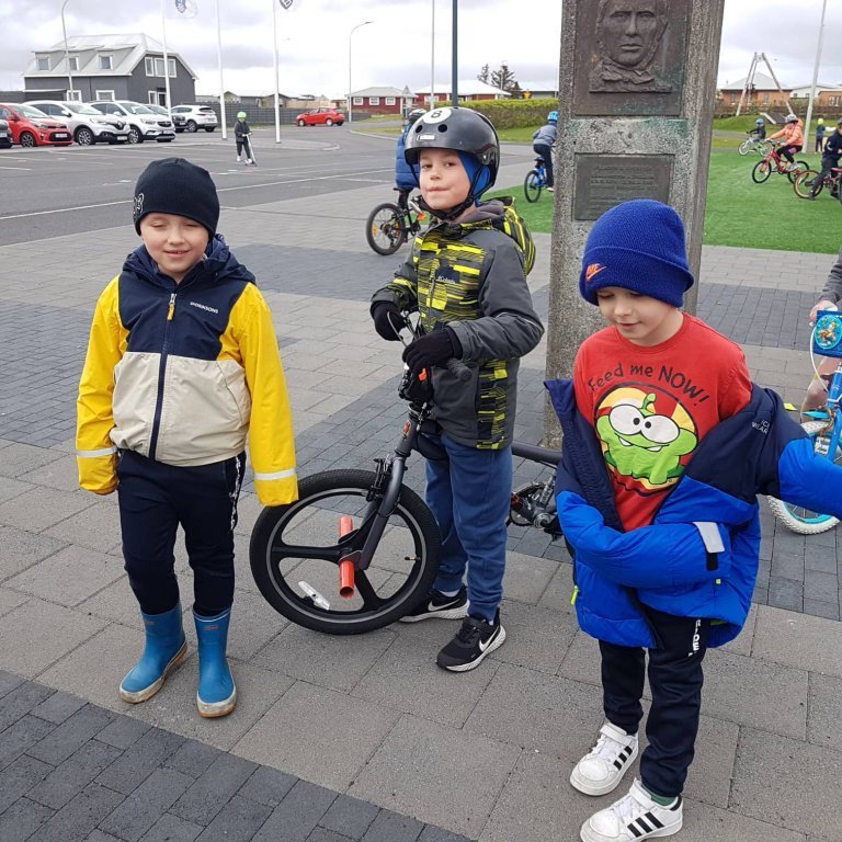 282330518_688075125751928_7536282098934575971_n