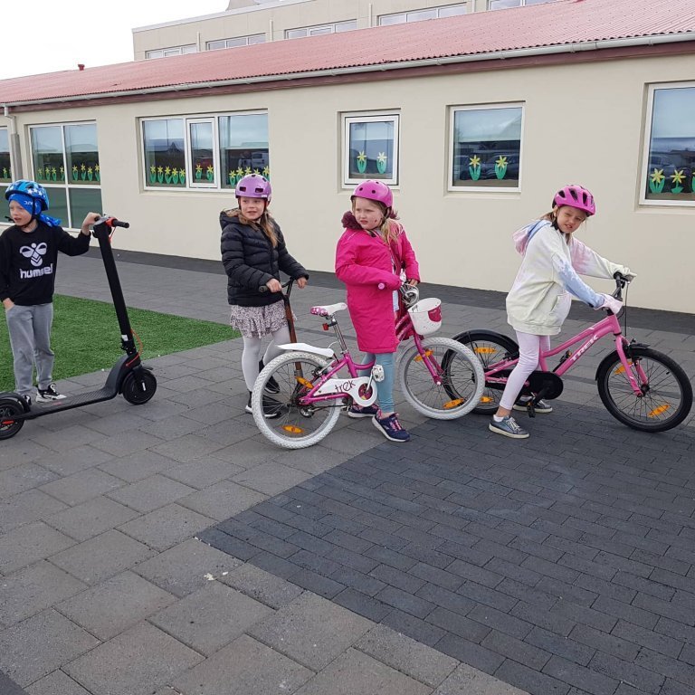 283304940_980803419274738_93726737042524331_n