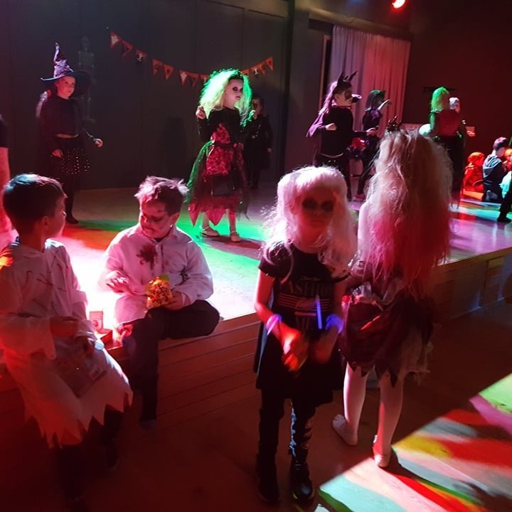 250209000_425477512476205_2935137314866675414_n