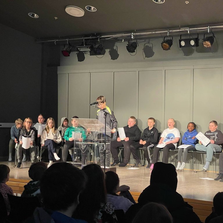 e9032138-57af-46c0-a2f8-3836954b2b56