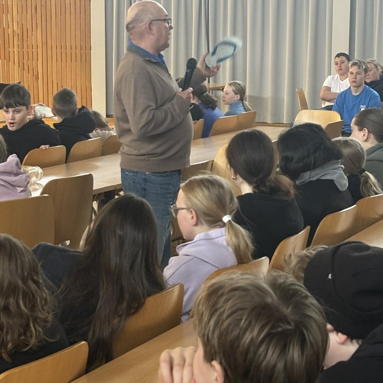 ef613cfe-c877-4f90-8ee6-5a9ec9a5b872