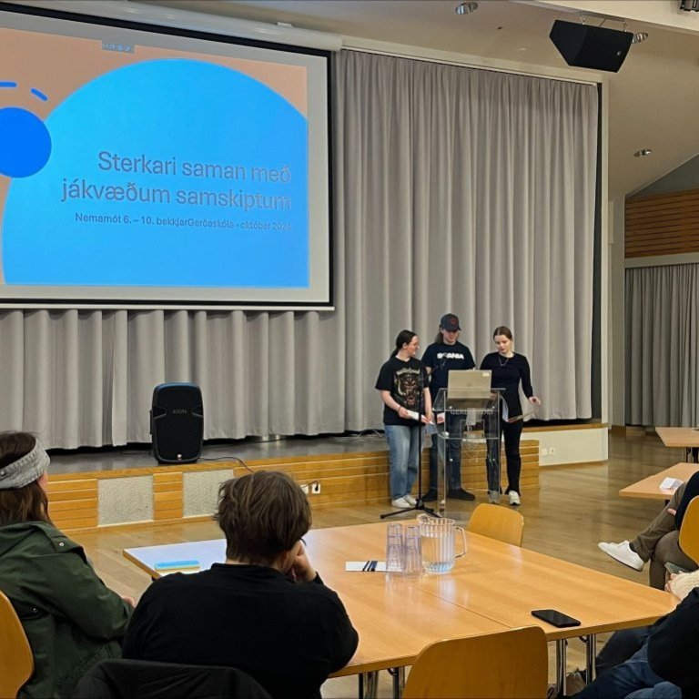 c16558b9-9b6d-487e-bf6b-12c549c82749