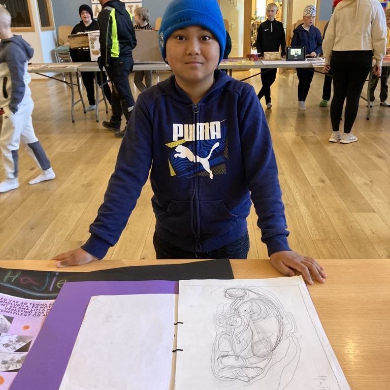 08f2d243-2068-444f-b408-0e7b501980c7