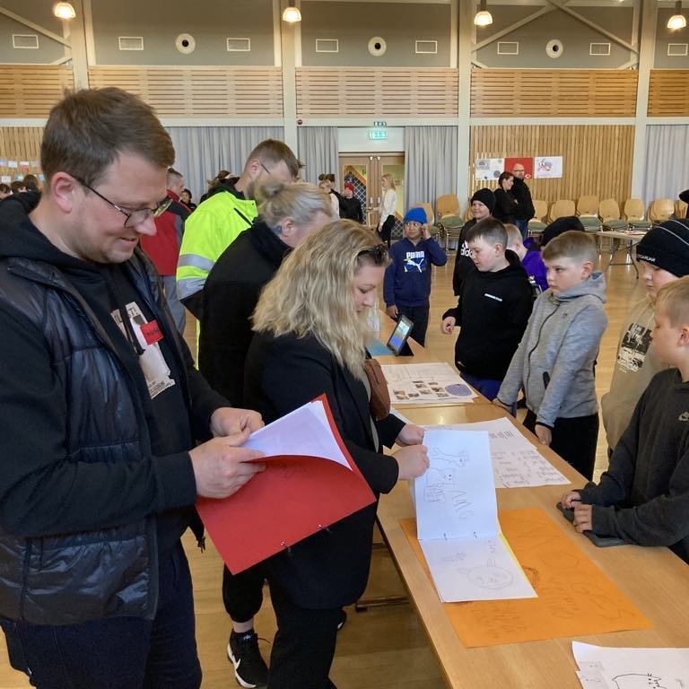 b0c4407d-d96a-438e-8386-d1bd4826af92