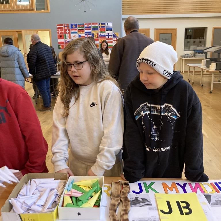 d8dc86f9-bfbd-40b9-8c18-fa0f2ddf3ee7