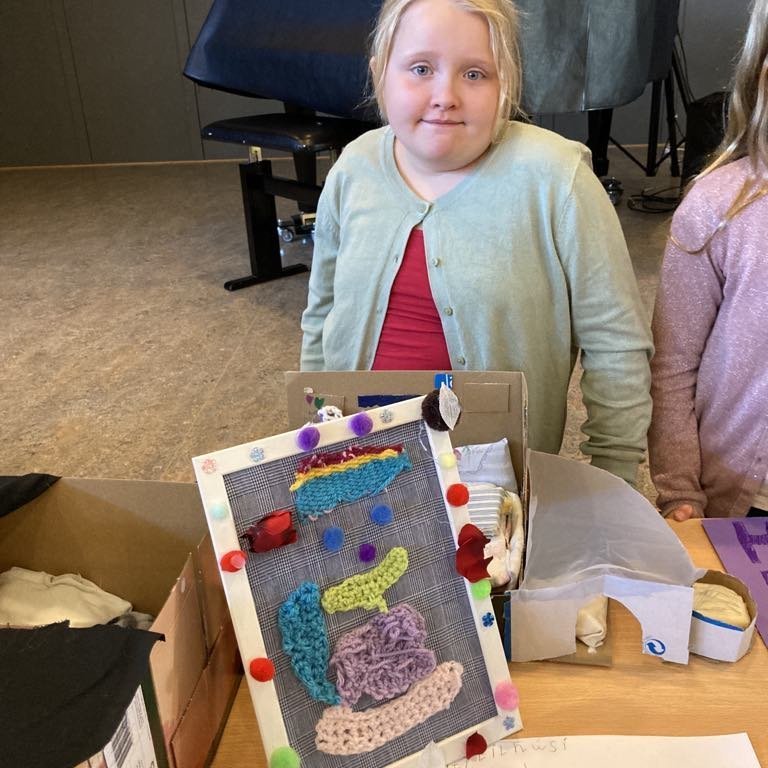 ea82660f-72b3-4e21-a73d-a73f2b1f5904