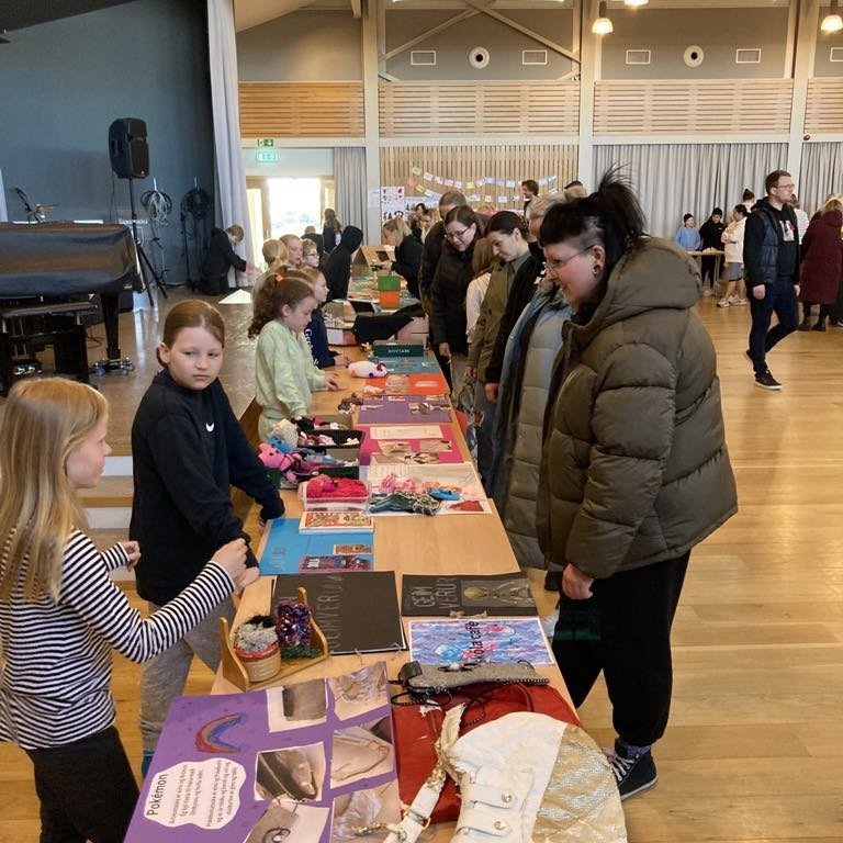 f6b34173-9506-46c7-aed9-4588de84b87d