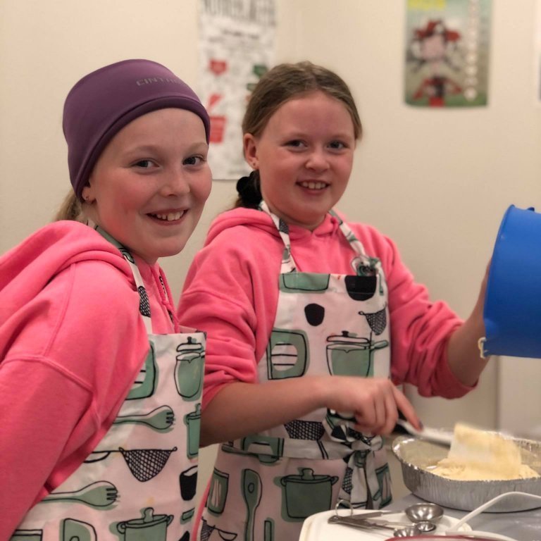 121554185_353893635959568_8037685929050235788_n