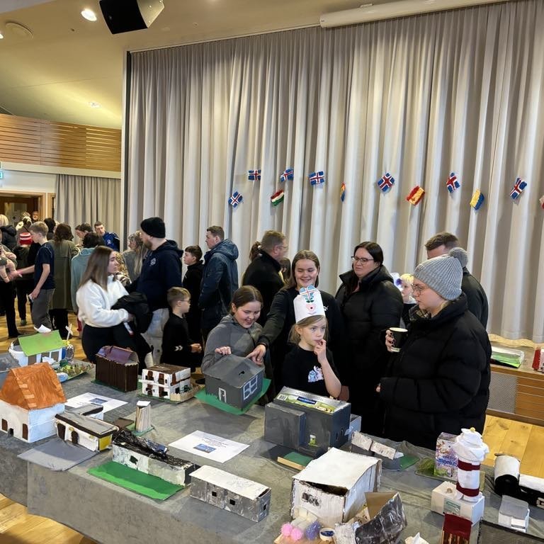 0ec5a529-12b5-4d67-b76e-d0b38a5b16e2