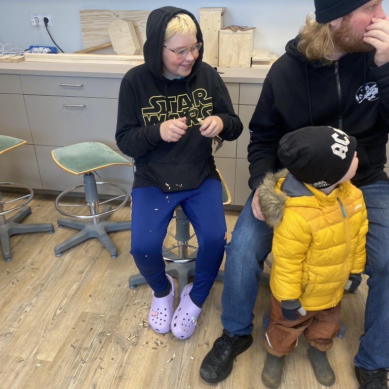 received_560995219481191