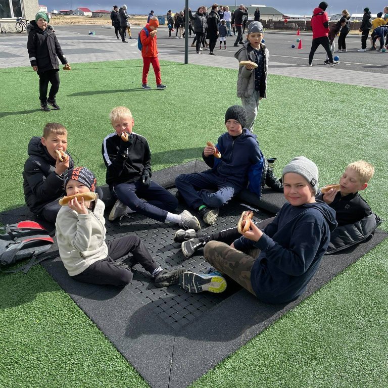 185374096_176558671015611_2477998009538721860_n