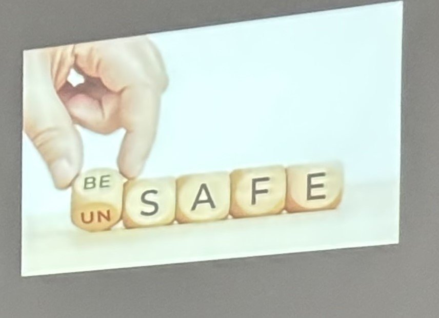 ,,Mæli alls ekki með því að börn hafi aðgang að samfélagsmiðlum“.  Göngum í takt, foreldrafundir í G…