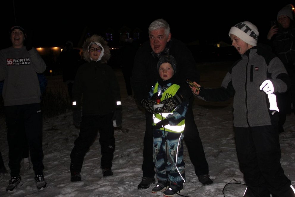 Jólaljósin tendruð