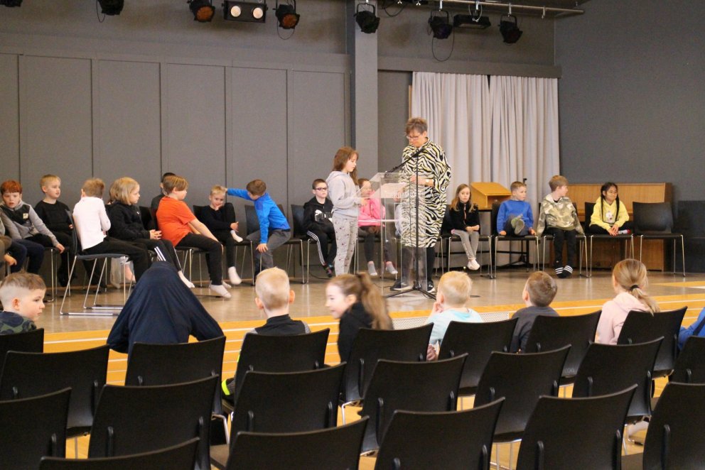 3.bekkur - upplestur, ritun á fjölbreyttan hátt.