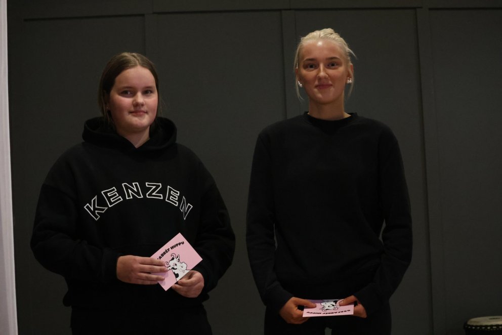 Fernuflug - viðurkenningar til nemenda