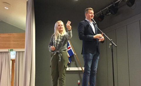 Einar Mikael töframaður í heimsókn