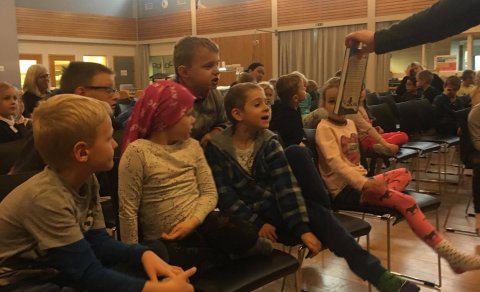 Heimsókn frá rithöfundi